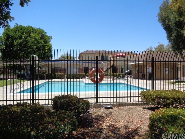 Foto del edificio - 16820 Sierra Vista Way