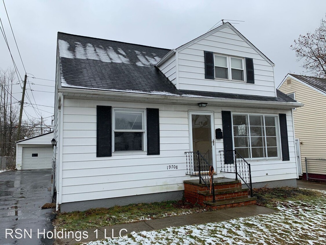 Primary Photo - 2 br, 1 bath House - 19708 FAIRWAY AVE