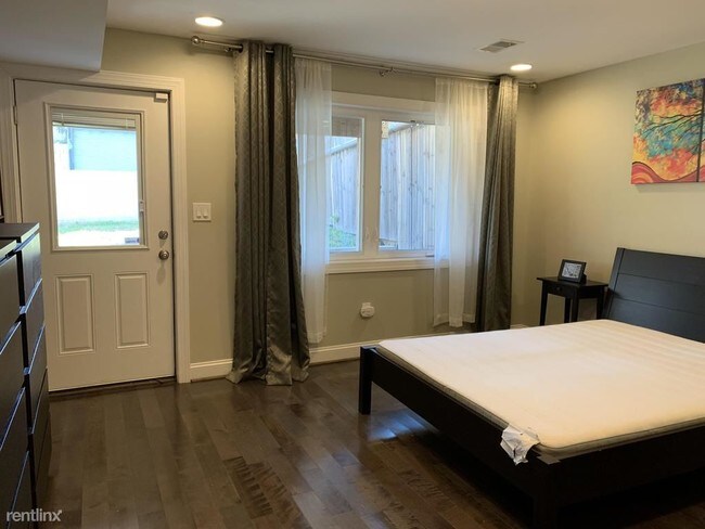 Foto del edificio - 712 Shepherd Rd NW