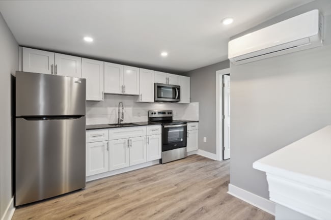 Photo - 1223 W Somerset St Apartment