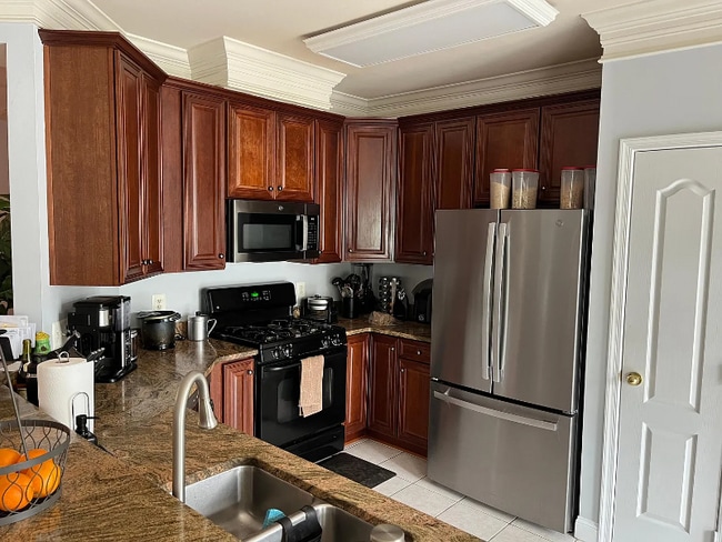 Building Photo - 16454 Kenneweg Ct