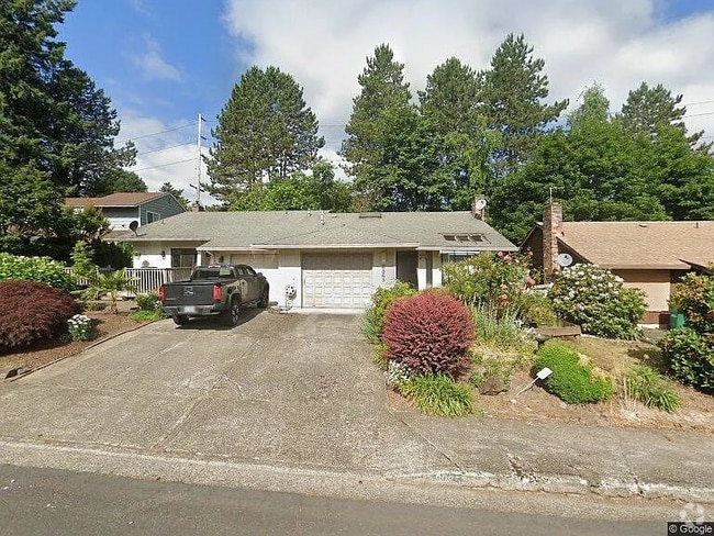 Building Photo - 6065 SW 68th Ct