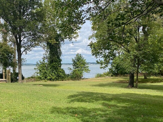 Foto del edificio - Riverside Drive