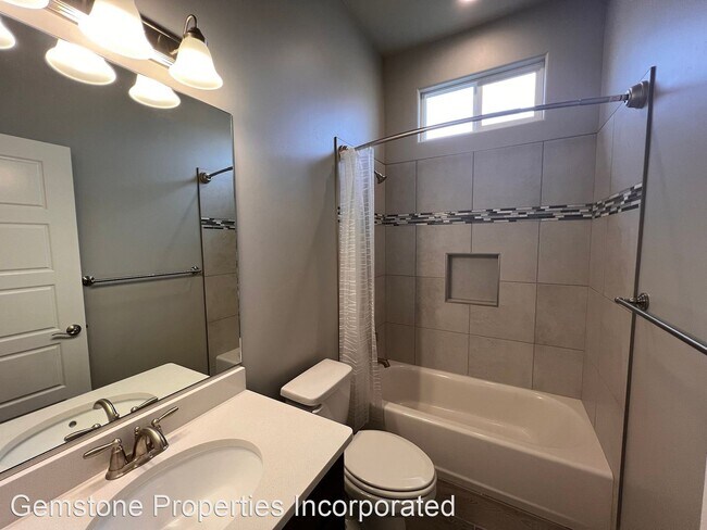 Building Photo - 3 br, 2 bath House - 2563 W 235 N