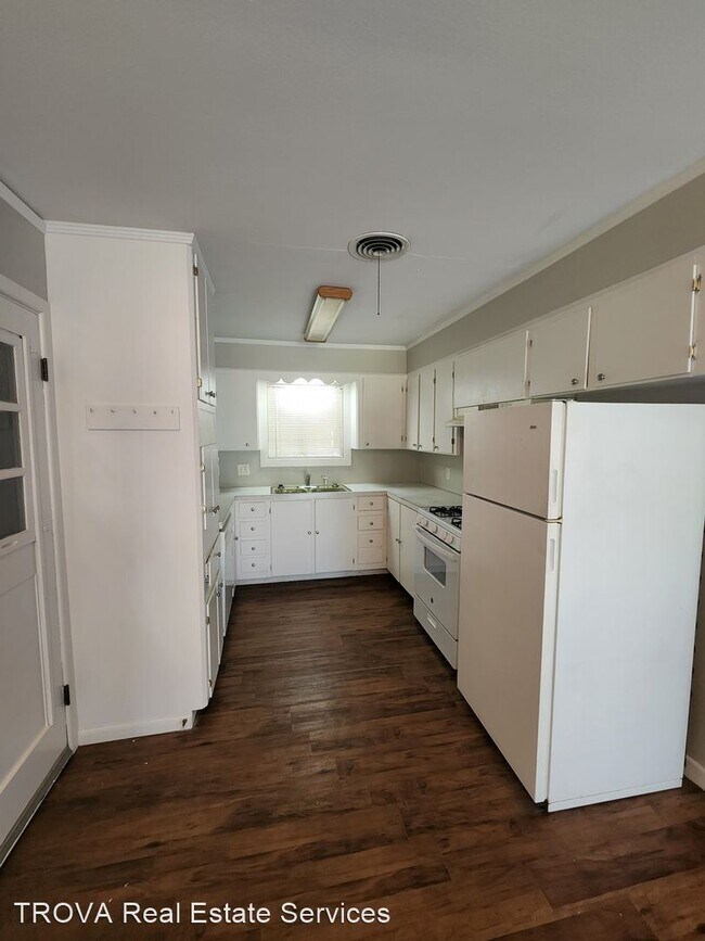 Building Photo - 3 br, 1.5 bath House - 2708 Weaver Place