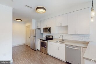 Building Photo - 303 McMechen St