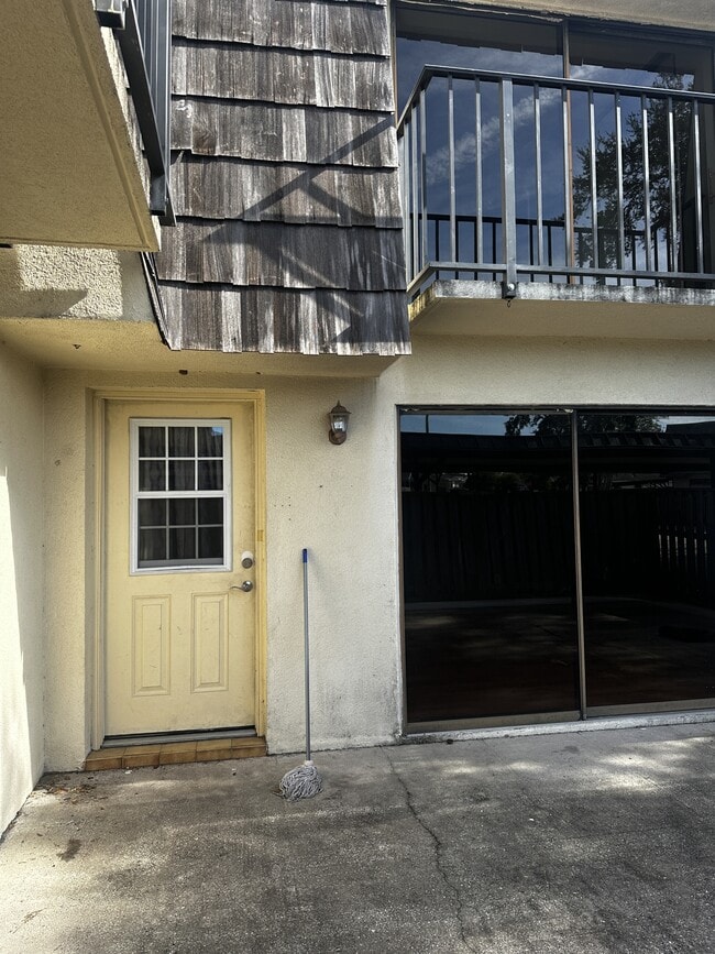 Building Photo - 2936 Tangerine Ct