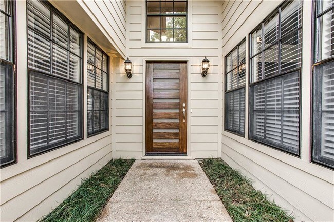 Building Photo - 1132 Mill Springs