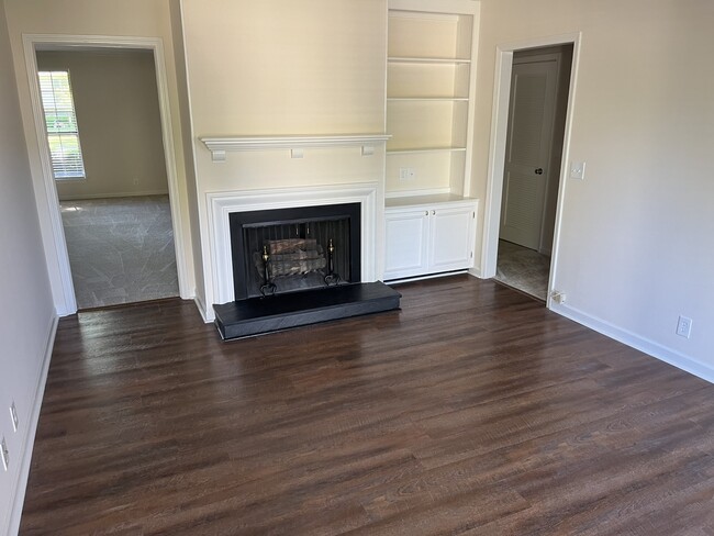 back den with fireplace - 165 Boxwood Dr