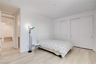 Building Photo - 10276 Thurso Ave