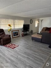 Building Photo - 55 Channel Ln