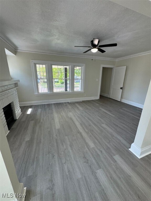 Foto del edificio - 3049 W 116th St
