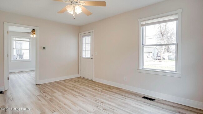 Building Photo - 3318 Van Winkle Dr