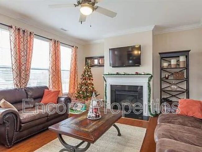 Foto del edificio - 708 Glenville Lake Dr
