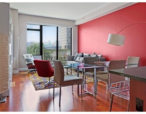 Building Photo - 20 Second St