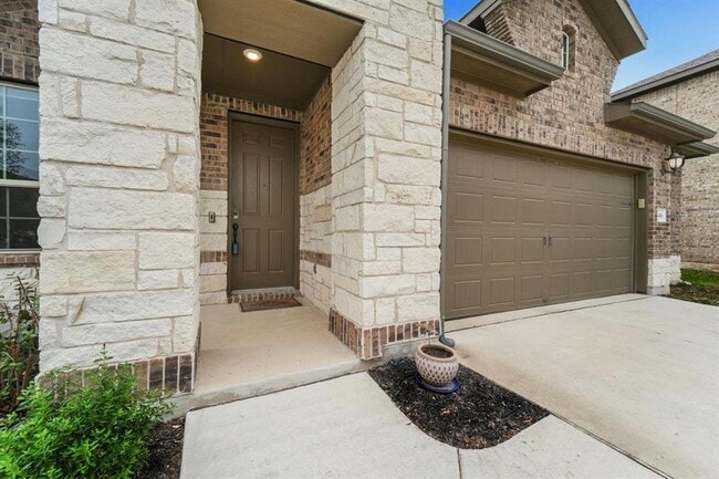 Building Photo - 416 Gabrielle Anne Dr