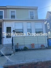 Building Photo - 215 Maple Ave