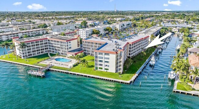 Building - 105 Paradise Harbour Blvd