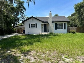 Building Photo - 1704 E Elm Rd