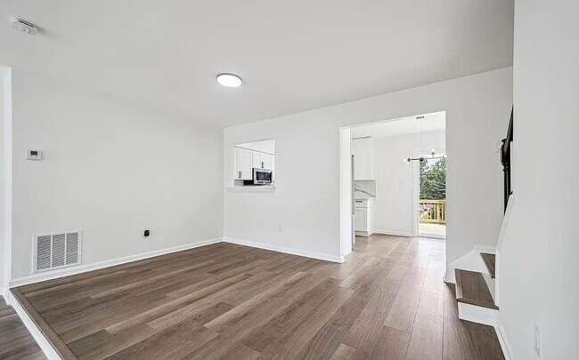 Foto del edificio - 10611 Campus Way S