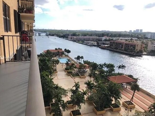 Foto del edificio - 290 174th St St