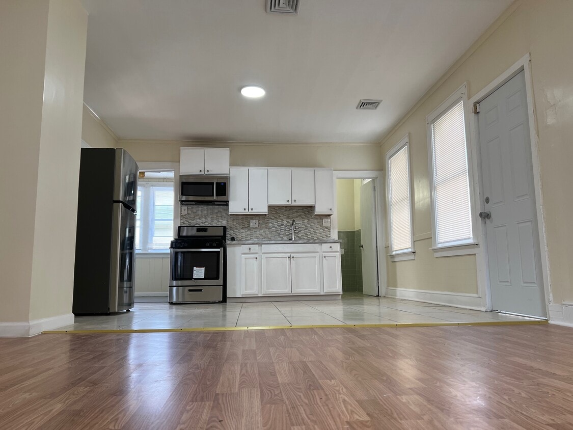 Photo - 95 Rumford St (Waterbury, CT)