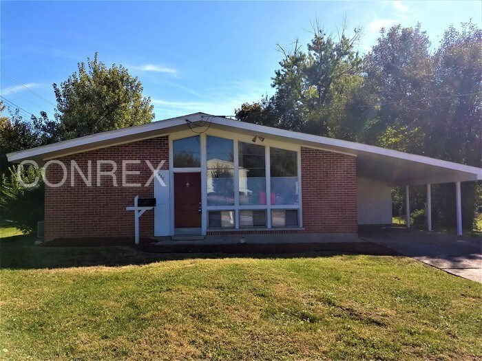 Foto principal - BEAUTIFUL 3 BEDROOM RANCH STYLE HOME