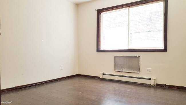 Building Photo - 446 Throop Ave