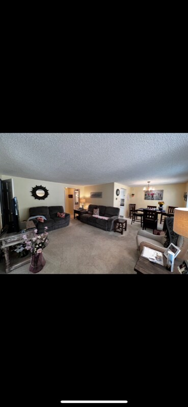 Foto del edificio - 124 Wellington Ct