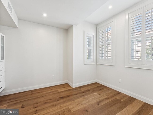 Building Photo - 1508 21st St NW