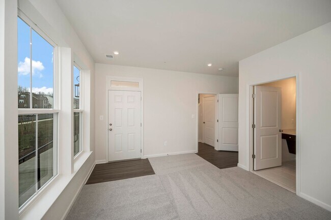 Foto del edificio - Great Townhome in Embrey Mill