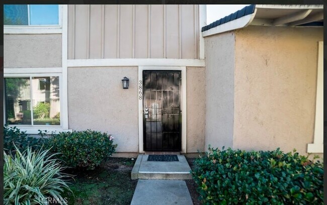 Foto del edificio - 3868 Chelsea Dr