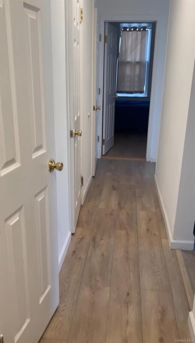 Foto del edificio - 62-35 65th St