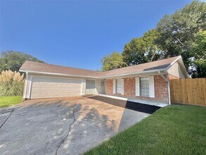 Building Photo - 2030 Mustang Springs Dr