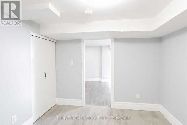 Building Photo - 3 Winding Woods Crescent