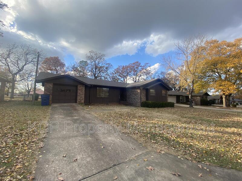 3300 S 39th St, Fort Smith, AR 72903 House Rental in Fort Smith, AR
