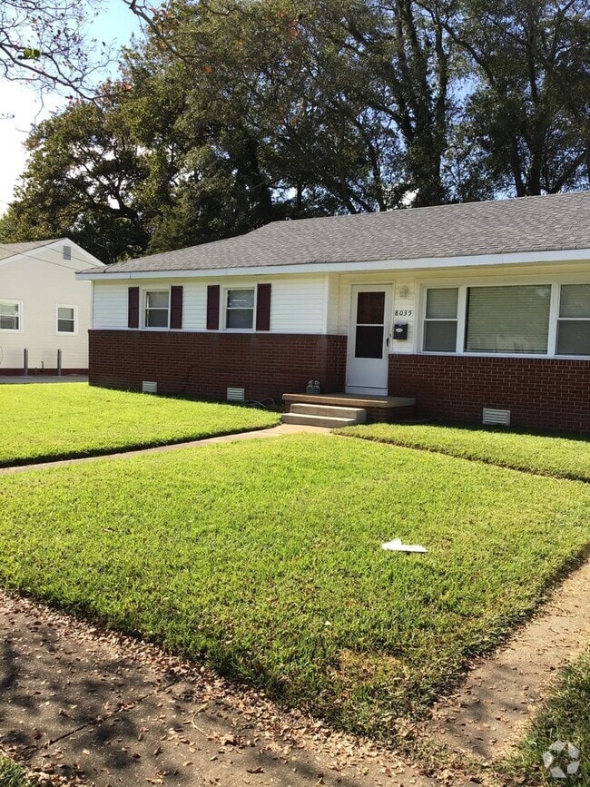 Building Photo - 8035 Danbury Dr