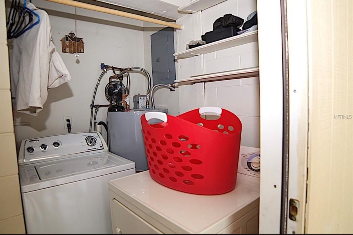 Fotografía del edificio - 1318 Holly Street