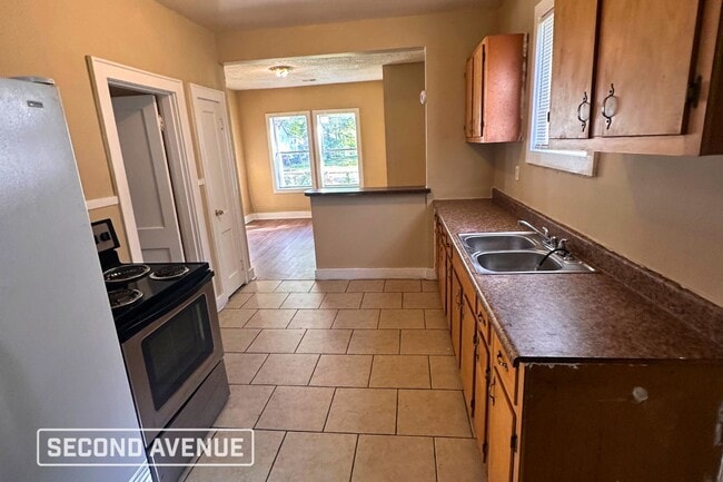 Building Photo - 2610 Lowell Ave