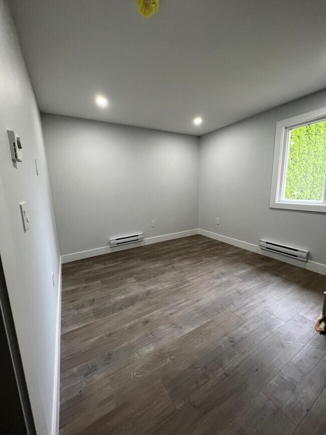 Photo du bâtiment - 15691-15620 20 Ave