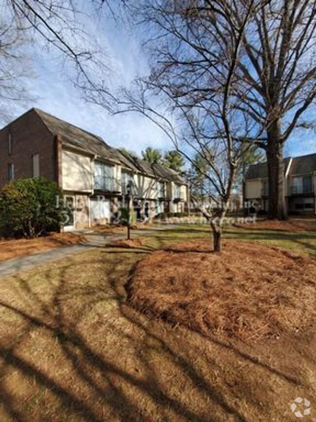 Building Photo - 1449 Brookwood Dr