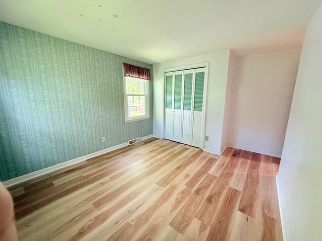 Building Photo - 251 Old Lyme Dr