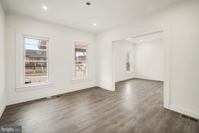 Building Photo - 2231 Poplar Grove St