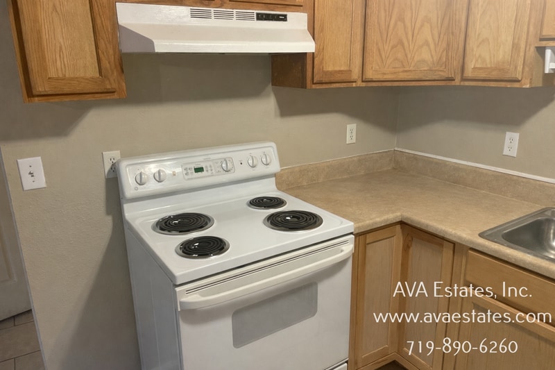 Foto del edificio - 511 W 12th St