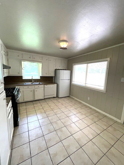 Foto del edificio - 2216 N 51st St