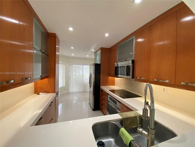 Foto del edificio - 10961 NW 65th St