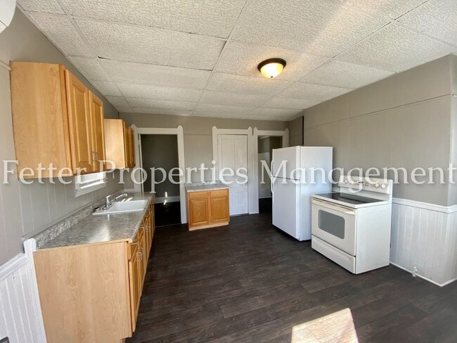Building Photo - 1266