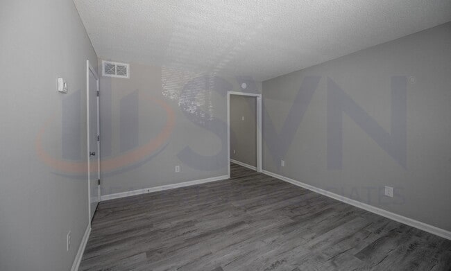 Building Photo - 301 S Guthrie Ave
