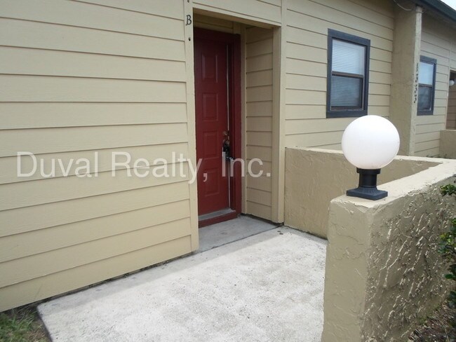 Building Photo - 1333 Jefferson Avenue-Unit B, Orange Park