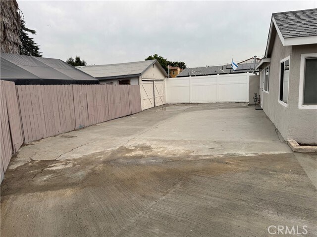 Building Photo - 18201 Topham St